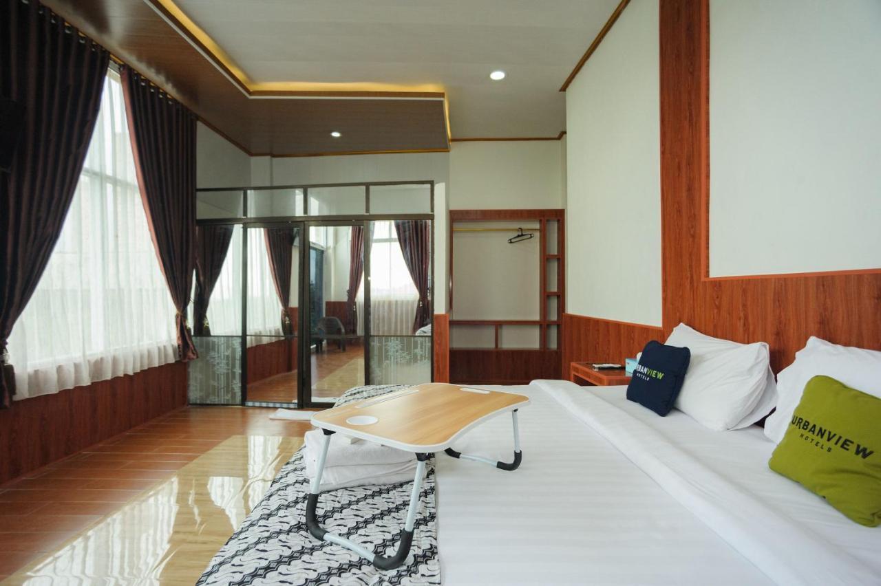 Urbanview Hotel Jib Bandar Lampung By Reddoorz エクステリア 写真